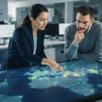Mapa digital com marcações geoespaciais e gráficos de análise de concorrência em IA